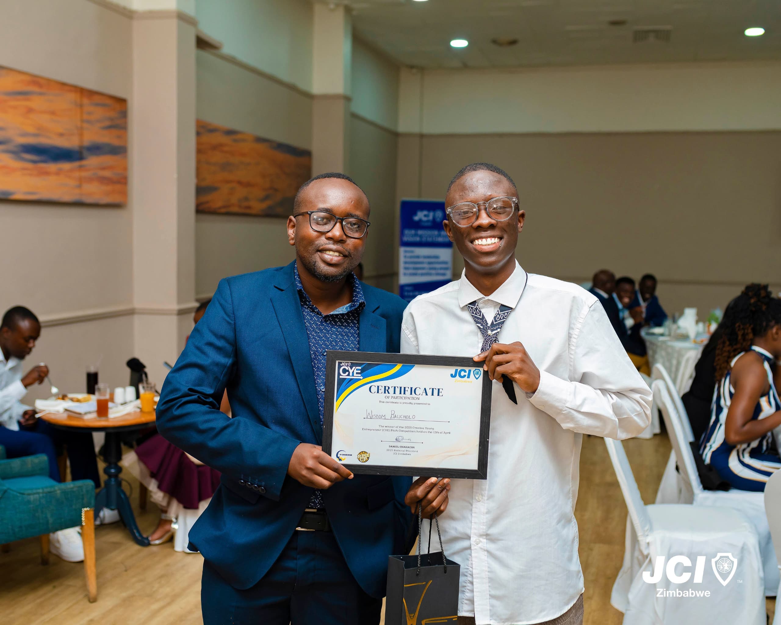 Certificates & Awards logo